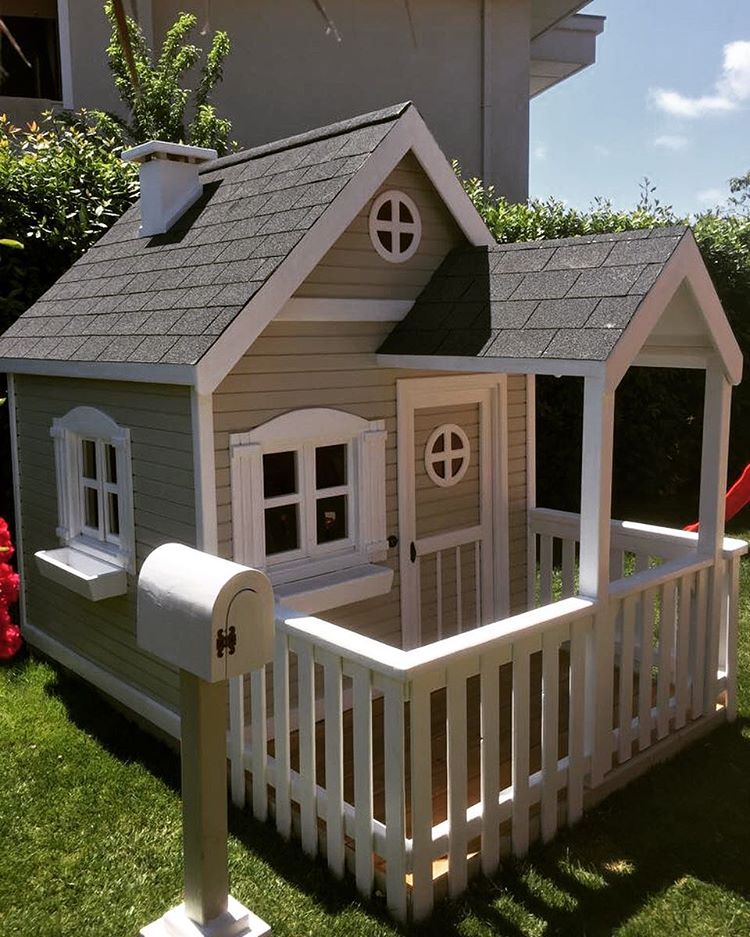 Verandalı Ahşap Çocuk Oyun Evi Ürün Resmi